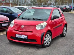Rot Gebraucht 2010 Toyota iQ Basis Kleinwagen | 4.950 € (Fairer Preis)