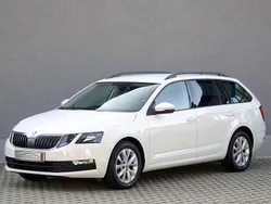 Weiß Gebraucht 2020 Skoda Octavia Tour Kombi | 15.980 € (Fairer Preis)