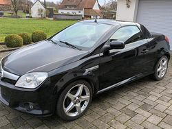 Schwarz Gebraucht 2005 Opel Tigra Cabrio | 2.000 € (Fairer Preis)