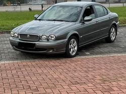 Grau Gebraucht 2004 Jaguar X-type Limousine | 550 € (Superpreis)