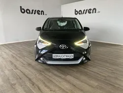 Midnightschwarz mica Gebraucht 2021 Toyota Aygo Team Kleinwagen | 10.490 € (Fairer Preis)