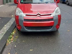 Rot Gebraucht 2012 Citroën Berlingo Attraction Van / Kleinbus | 4.950 € (Guter Preis)
