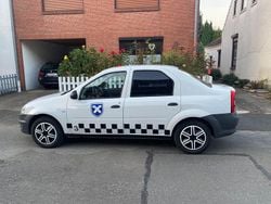 Weiß Gebraucht 2009 Dacia Logan Limousine | 999 € (Guter Preis)