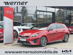 Rot Gebraucht 2024 Kia Ceed GT-Line Limousine | 28.970 € (Fairer Preis)