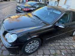 Schwarz Gebraucht 2025 Mercedes C320 Kleinwagen | 4.800 €