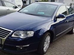 Blau Gebraucht 2006 VW Passat Trendline Limousine | 2.499 € (Guter Preis)