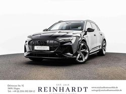 Brillantschwarz Gebraucht 2022 Audi e-tron Comfort SUV | 41.930 € (Etwas zu teuer)