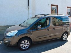 Braun Gebraucht 2017 Citroën Berlingo PureTech Van / Kleinbus | 9.499 € (Fairer Preis)