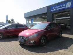 Rot Gebraucht 2023 Hyundai i30 Trend Limousine | 20.900 € (Fairer Preis)
