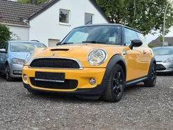 Gelb Gebraucht 2007 Mini Cooper S Kleinwagen | 4.399 € (Guter Preis)
