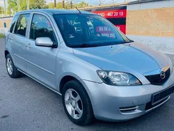 Silber Gebraucht 2005 Mazda 2 Active Limousine | 1.600 € (Fairer Preis)