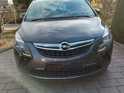 Grau Gebraucht 2012 Opel Zafira Tourer Active Van / Kleinbus | 5.500 € (Fairer Preis)
