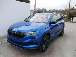 Blau Gebraucht 2022 Skoda Karoq SportLine SUV | 45.190 €