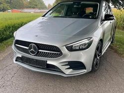 Silber Gebraucht 2020 Mercedes B200 Van / Kleinbus | 21.999 € (Guter Preis)