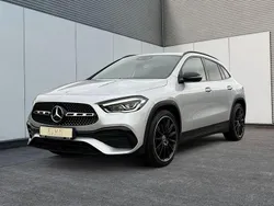 Silber Gebraucht 2020 Mercedes GLA200 AMG line SUV | 30.980 € (Fairer Preis)