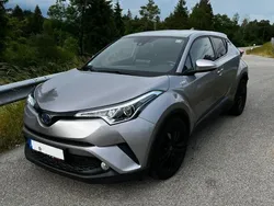 Grau Gebraucht 2018 Toyota C-HR Team SUV | 15.100 €