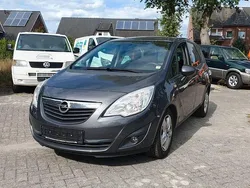 Grau Gebraucht 2011 Opel Meriva Design Edition Van / Kleinbus | 4.295 € (Superpreis)