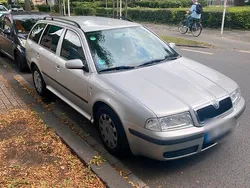 Silber Gebraucht 2003 Skoda Octavia Kombi | 1.200 € (Fairer Preis)