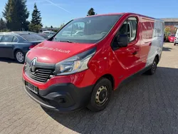 Rot Gebraucht 2017 Renault Trafic Komfort Van | 5.980 € (Guter Preis)