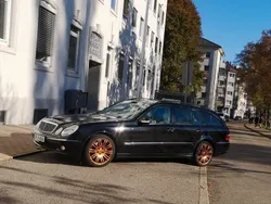 Schwarz Gebraucht 2004 Mercedes E500 Avantgarde Kombi | 8.500 € (Guter Preis)