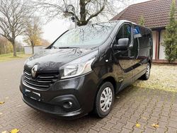 Schwarz Gebraucht 2016 Renault Trafic Van / Kleinbus | 16.990 € (Teuer)