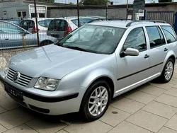 Grau Gebraucht 2001 VW Bora Edition Limousine | 2.950 € (Etwas zu teuer)