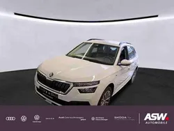 Moonweiß perleffekt Gebraucht 2021 Skoda Kamiq Clever SUV | 21.830 € (Fairer Preis)