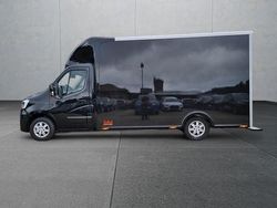 Schwarz Neu 2025 Renault Master Van | 62.299 €
