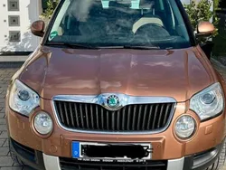 Orange Gebraucht 2013 Skoda Yeti SUV | 13.300 € (Teuer)