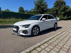 Weiß Gebraucht 2022 Audi A3 Sportback S-Line Kleinwagen | 19.890 € (Fairer Preis)