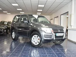 Mineralgrau (m) Gebraucht 2016 Mitsubishi Pajero SUV | 29.870 € (Fairer Preis)