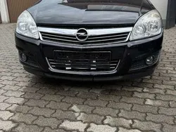 Schwarz Gebraucht 2008 Opel Astra Kleinwagen | 2.550 € (Fairer Preis)