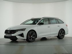 Moon white Gebraucht 2024 Skoda Octavia RS Kombi | 35.889 € (Superpreis)