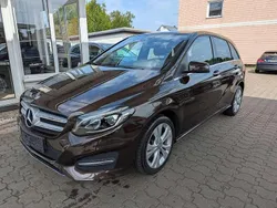 Bronze Gebraucht 2015 Mercedes B200 Van / Kleinbus | 17.900 € (Fairer Preis)