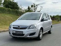 Silber Gebraucht 2010 Opel Zafira Edition Van / Kleinbus | 2.490 € (Guter Preis)