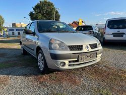 Silber Gebraucht 2002 Renault Clio II Expression Limousine | 1.590 € (Fairer Preis)