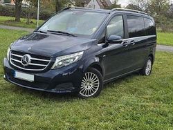 Blau Gebraucht 2017 Mercedes V220 Avantgarde Edition Van / Kleinbus | 32.000 € (Guter Preis)
