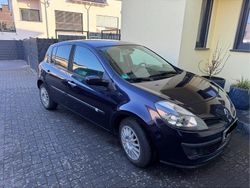 Violet Gebraucht 2008 Renault Clio III Kleinwagen | 2.700 € (Etwas zu teuer)