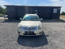 Grau Gebraucht 2008 Toyota Avensis Team Kombi | 3.699 € (Fairer Preis)