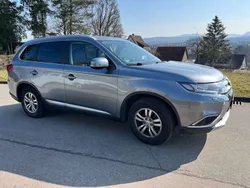 Silber Gebraucht 2015 Mitsubishi Outlander Plus SUV | 12.900 € (Etwas zu teuer)