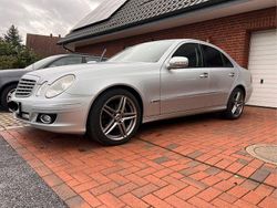 Silber Gebraucht 2008 Mercedes E220 Elegance Limousine | 6.500 € (Teuer)