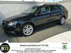 Schwarz metallic Gebraucht 2014 Skoda Superb Exclusive Kombi | 24.490 €