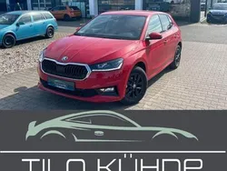 Rot Gebraucht 2024 Skoda Fabia Selection Limousine | 20.990 € (Fairer Preis)