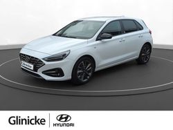 Weiß Gebraucht 2022 Hyundai i30 Edition 30+ Limousine | 19.480 € (Fairer Preis)