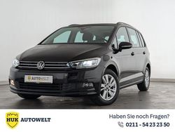 Deep black Gebraucht 2022 VW Touran Comfortline Van / Kleinbus | 27.460 € (Guter Preis)