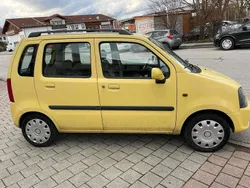 Gelb Gebraucht 2004 Opel Agila Kleinwagen | 800 € (Guter Preis)