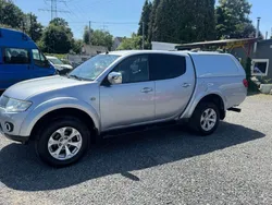 Silber Gebraucht 2010 Mitsubishi L200 Abholung | 12.950 € (Teuer)