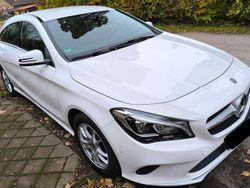 Weiß Gebraucht 2018 Mercedes CLA180 Shooting Brake Kombi | 18.000 € (Fairer Preis)