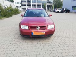 Rot Gebraucht 1999 VW Bora Highline Limousine | 1.250 € (Superpreis)