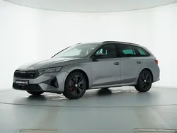 Grau Gebraucht 2024 Skoda Octavia RS Kombi | 37.950 € (Superpreis)